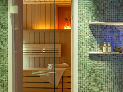 Sauna-, Spa- und Wellness-Referenzen: Seehotel Überfahrt; Duschen